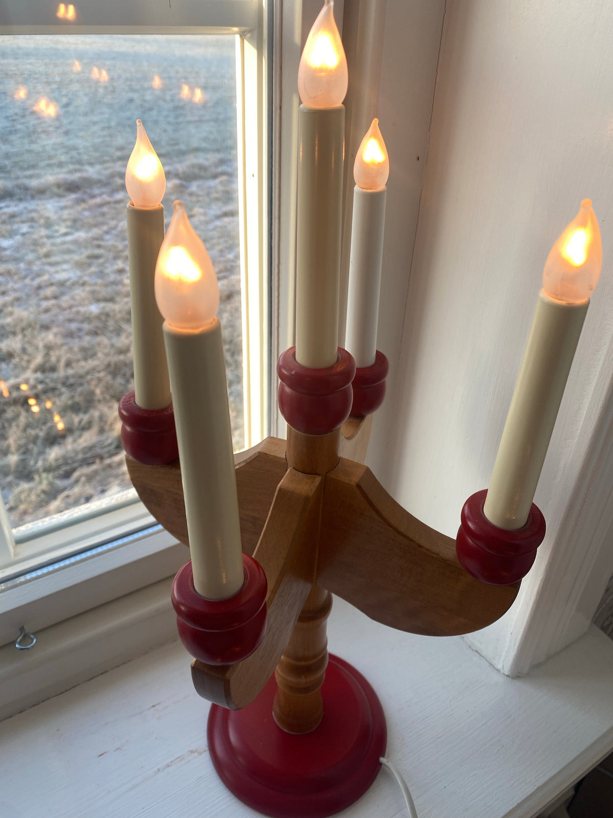 Ovanlig äldre adventsljusstake i trä