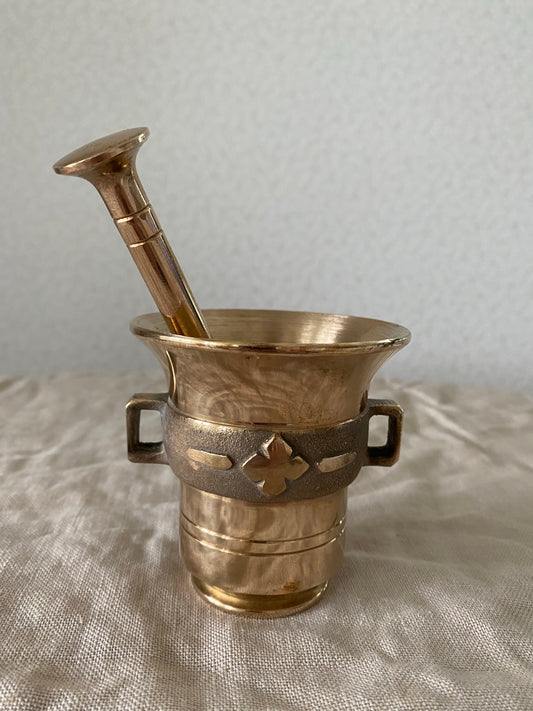 Mortel i mässing