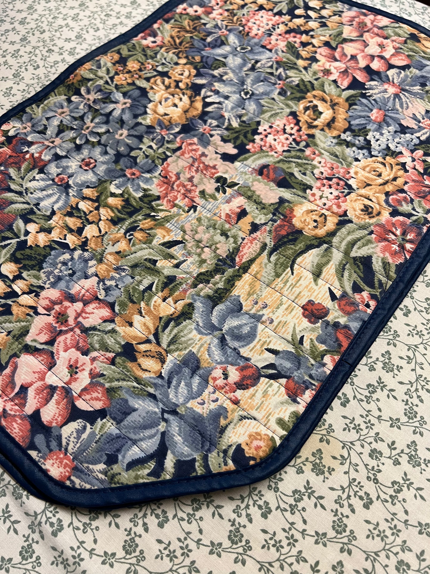 Bordstabletter i tyg med blommönster, 4st