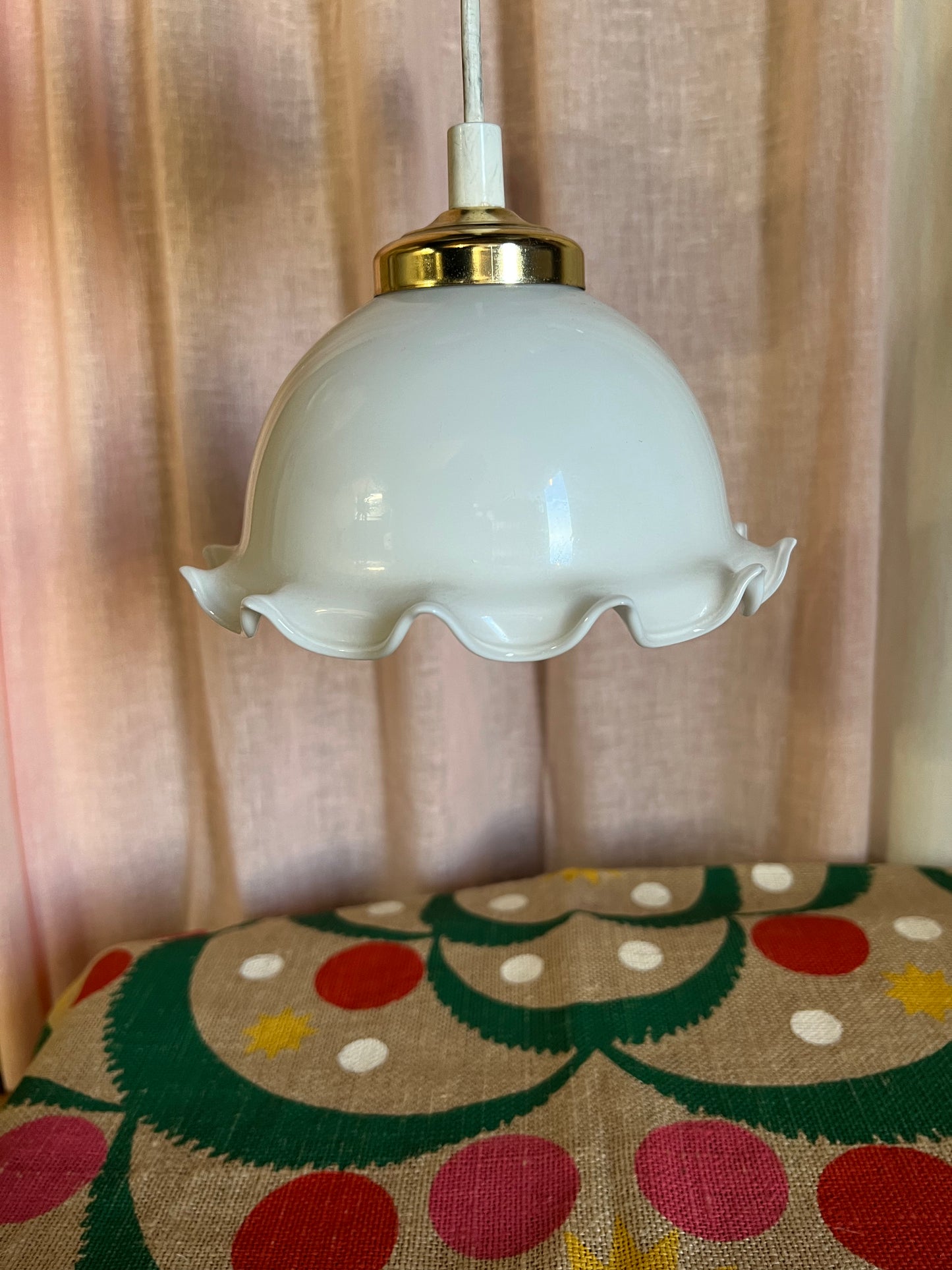Gräddbakelse till lampa med volang
