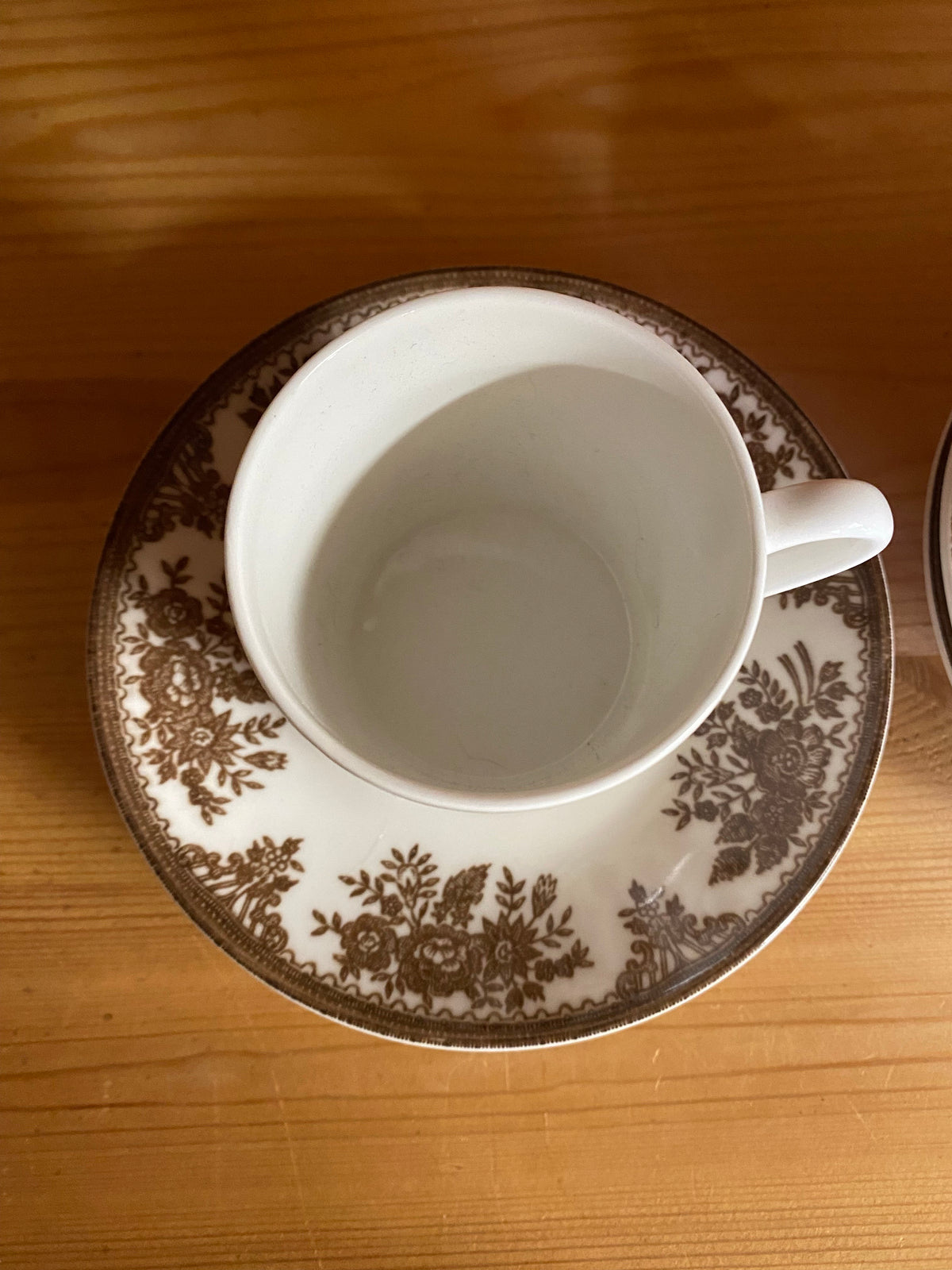 Fyra kaffekoppar med fat - brun FASAN Old Gustafsberg