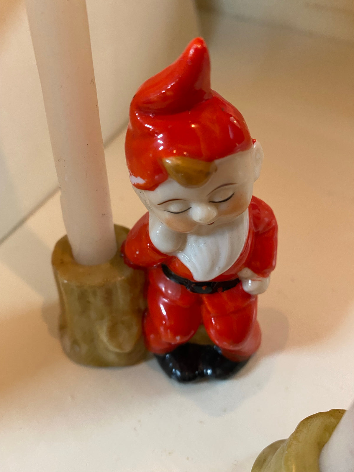 Paret äldre tomteljushållare