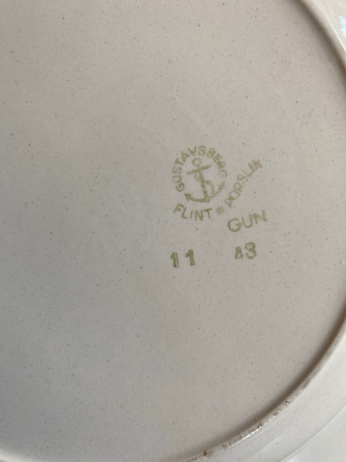 Blommig djup tallrik - Gustavsberg GUN