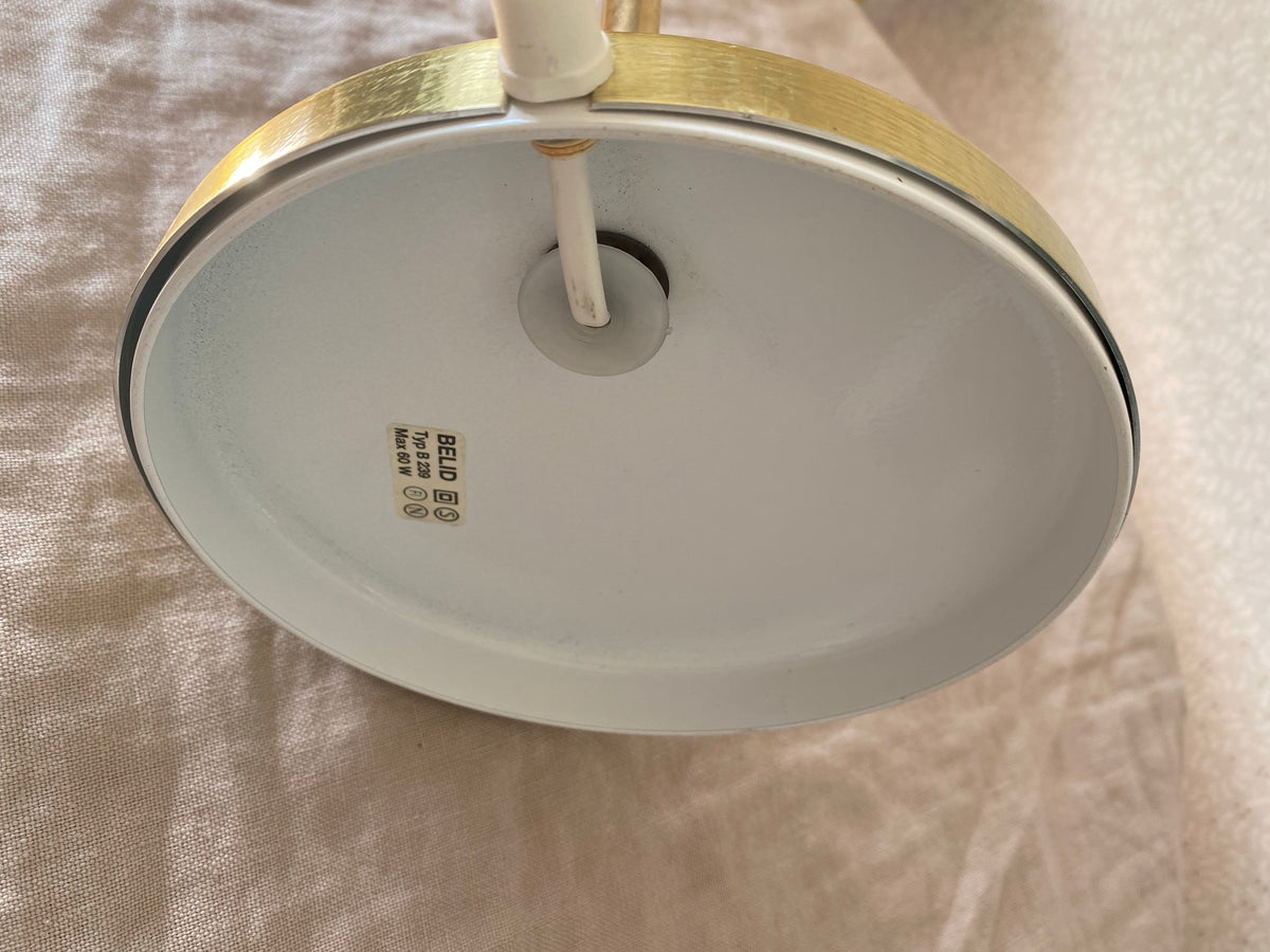 Bordslampa i mässing - fraktas nu!