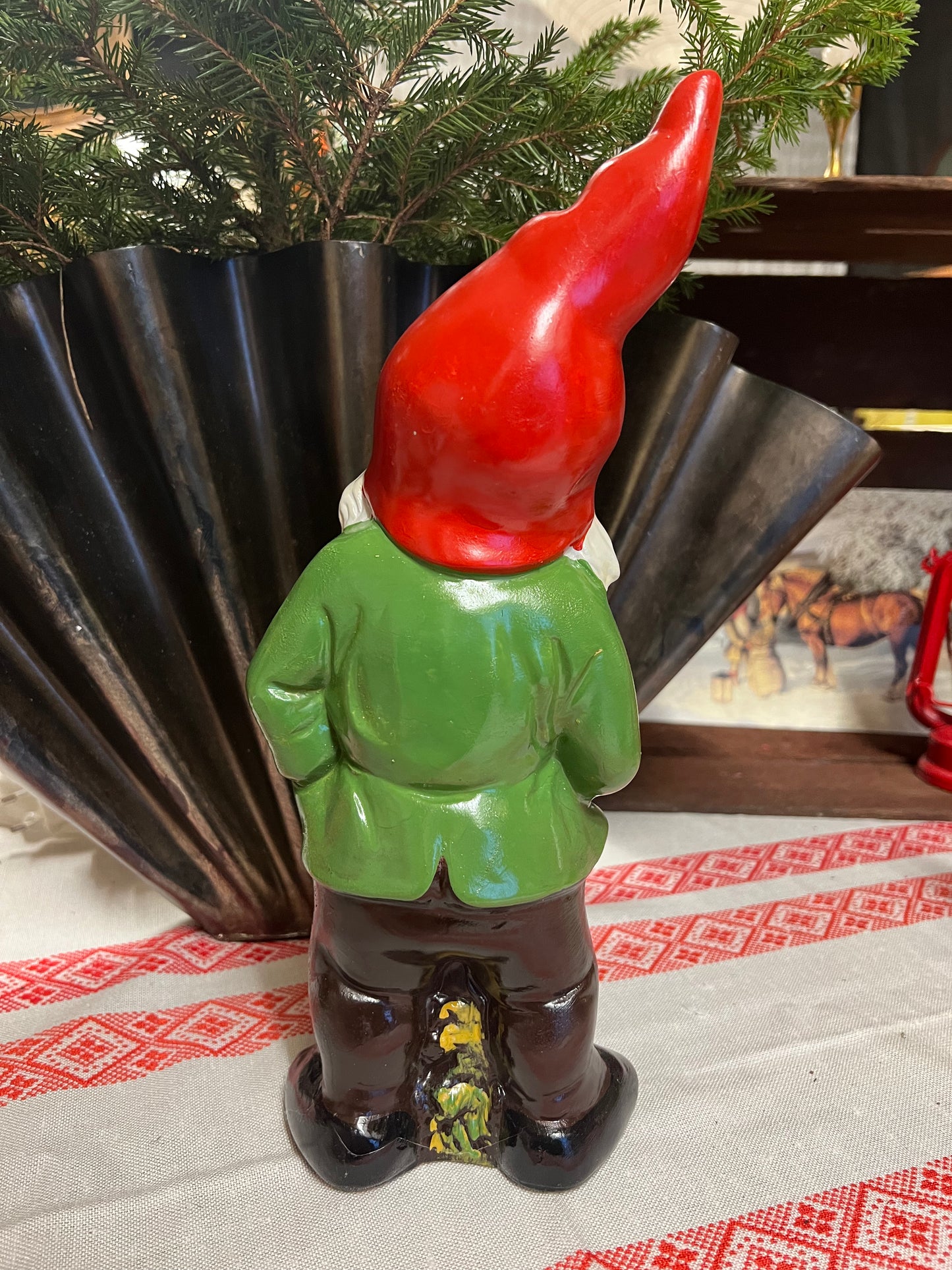 Större äldre tomte - yxa