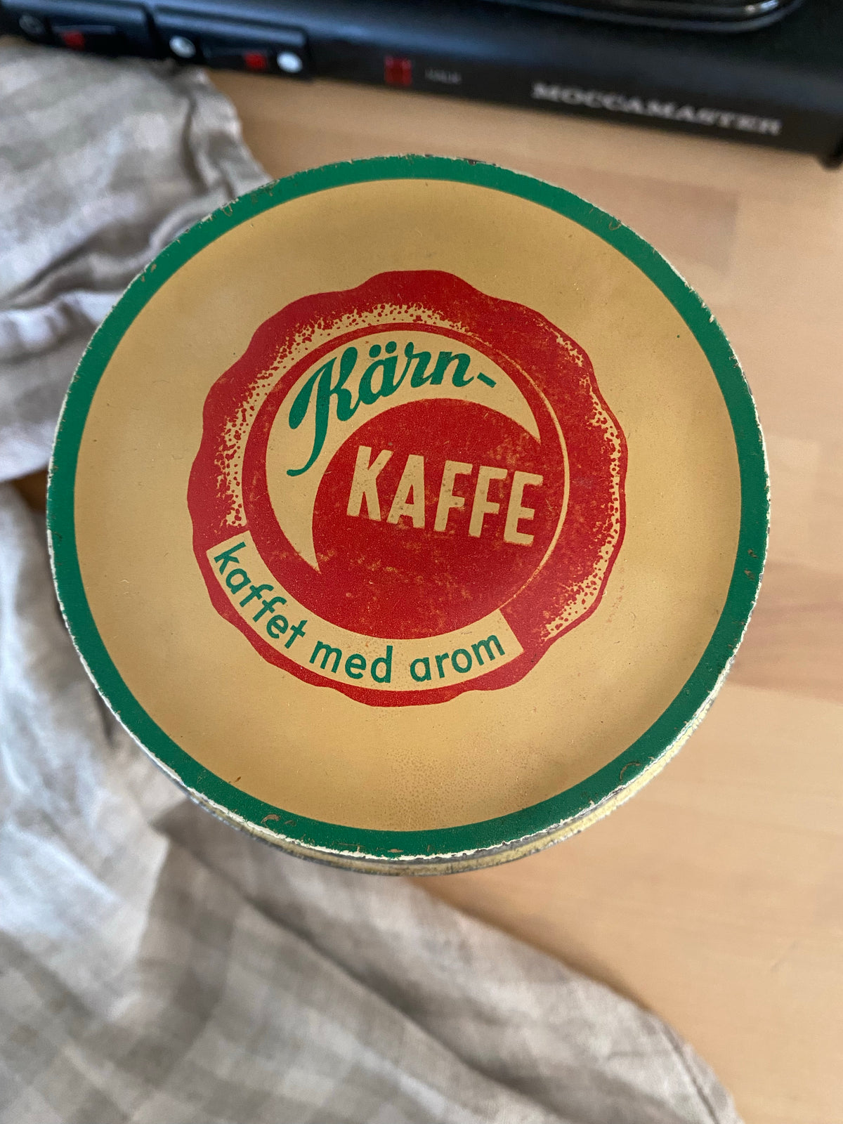 Plåtburk - Kärnkaffe solgul