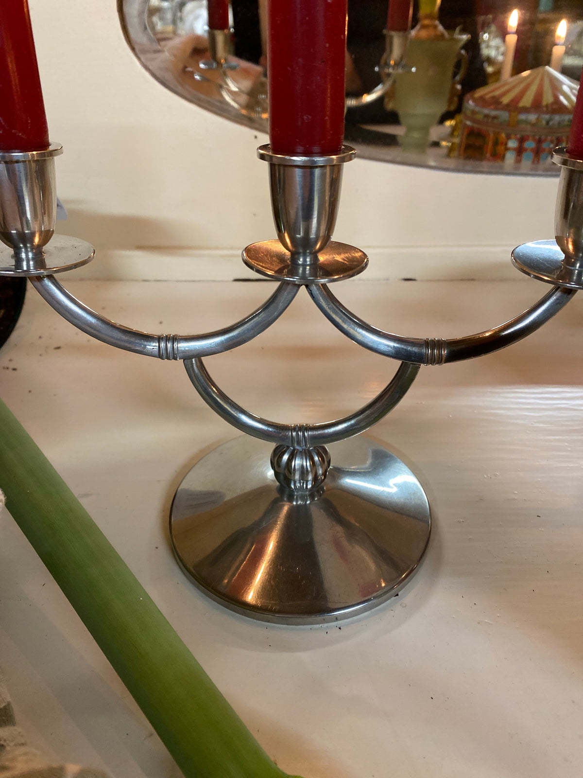 Trearmad ljusstake i tenn