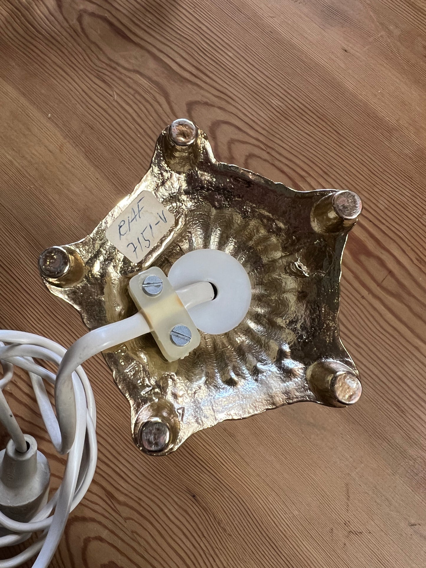 Lampfot i mässing och glas