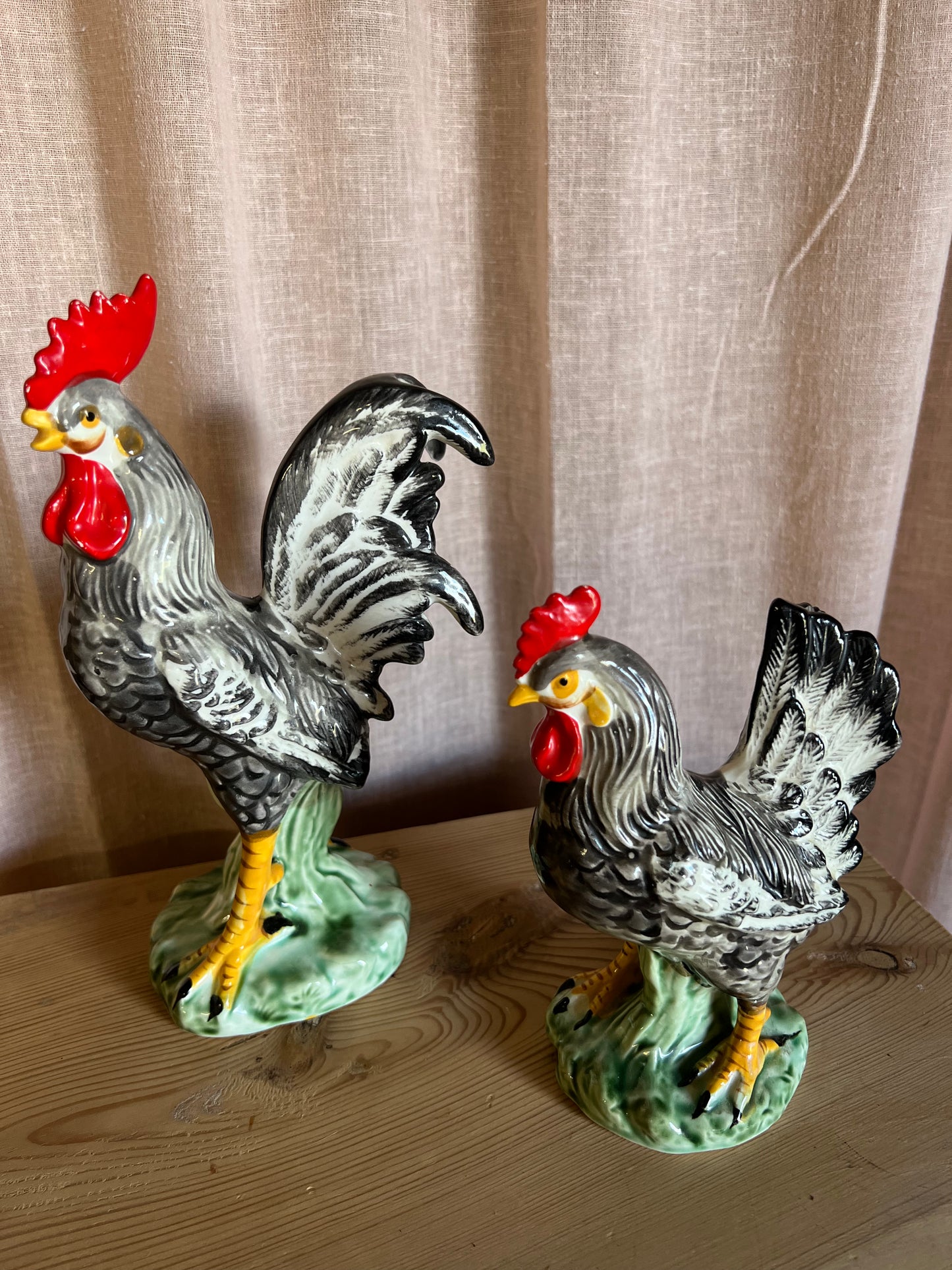 Paret tupp och höna i porslin