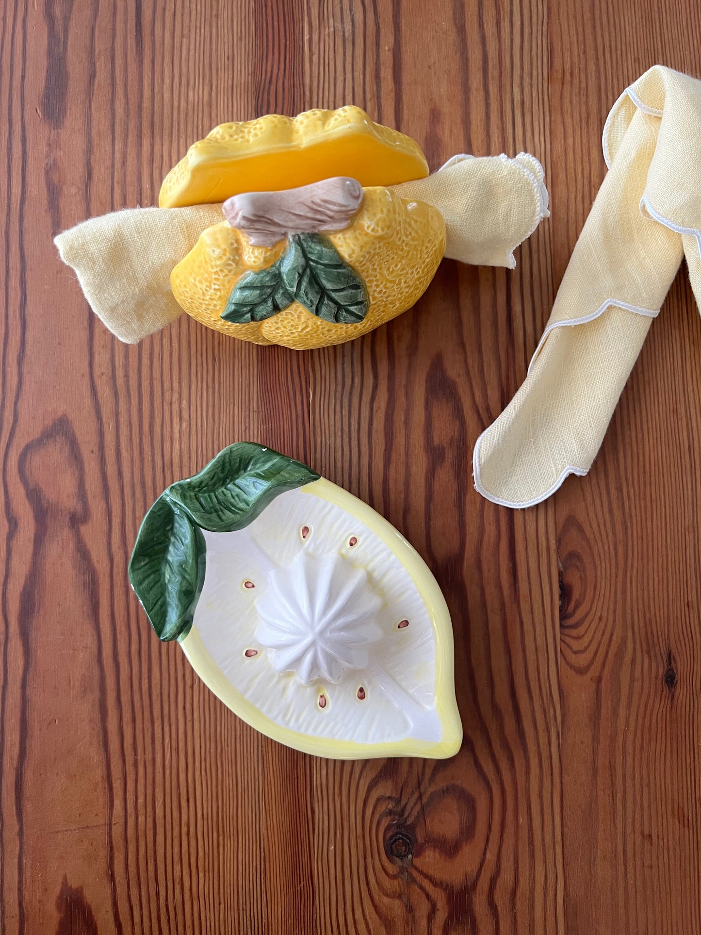 Servetthållare i porslin - citron