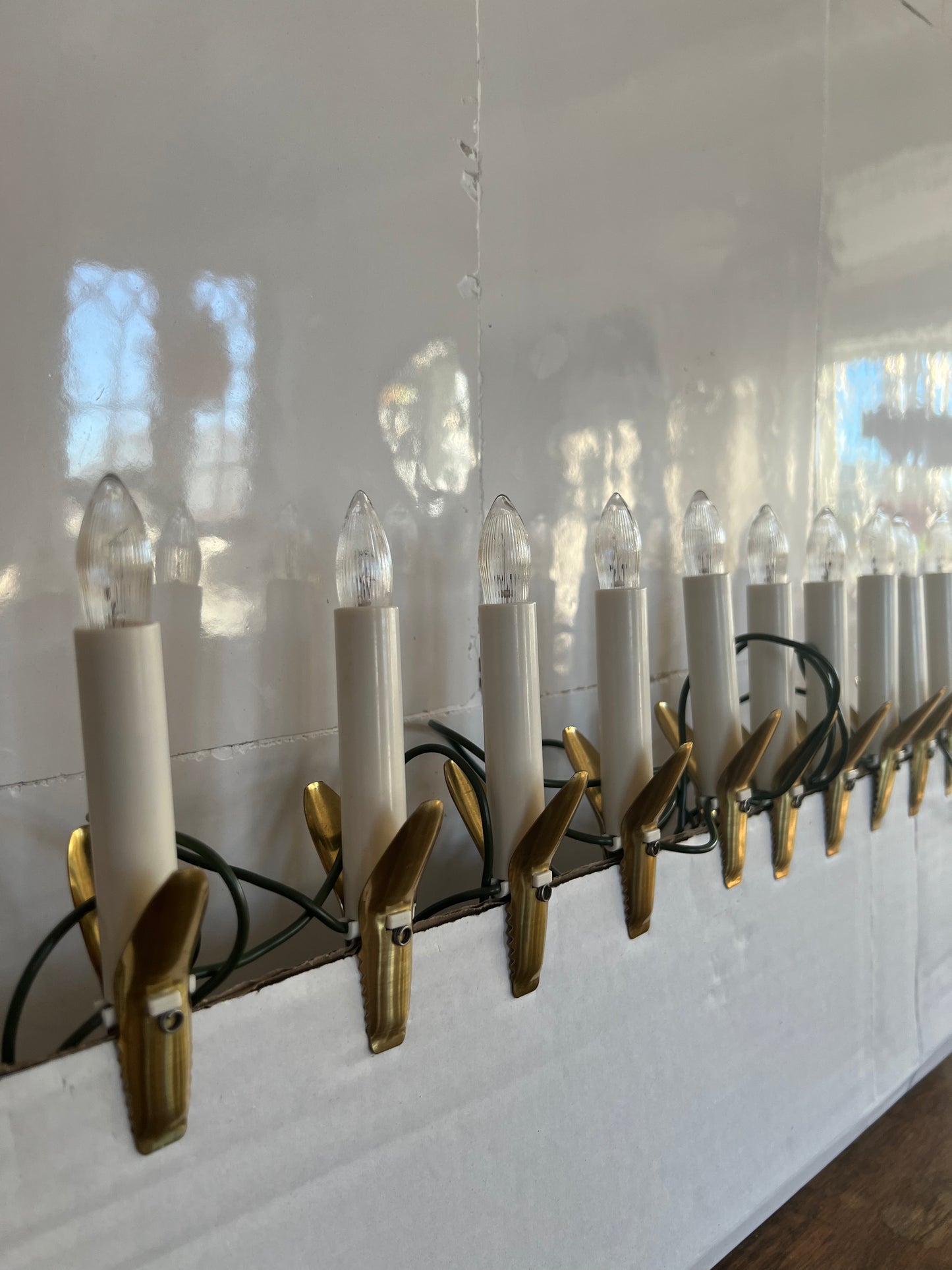 Julgransljus liljanformade i mässing