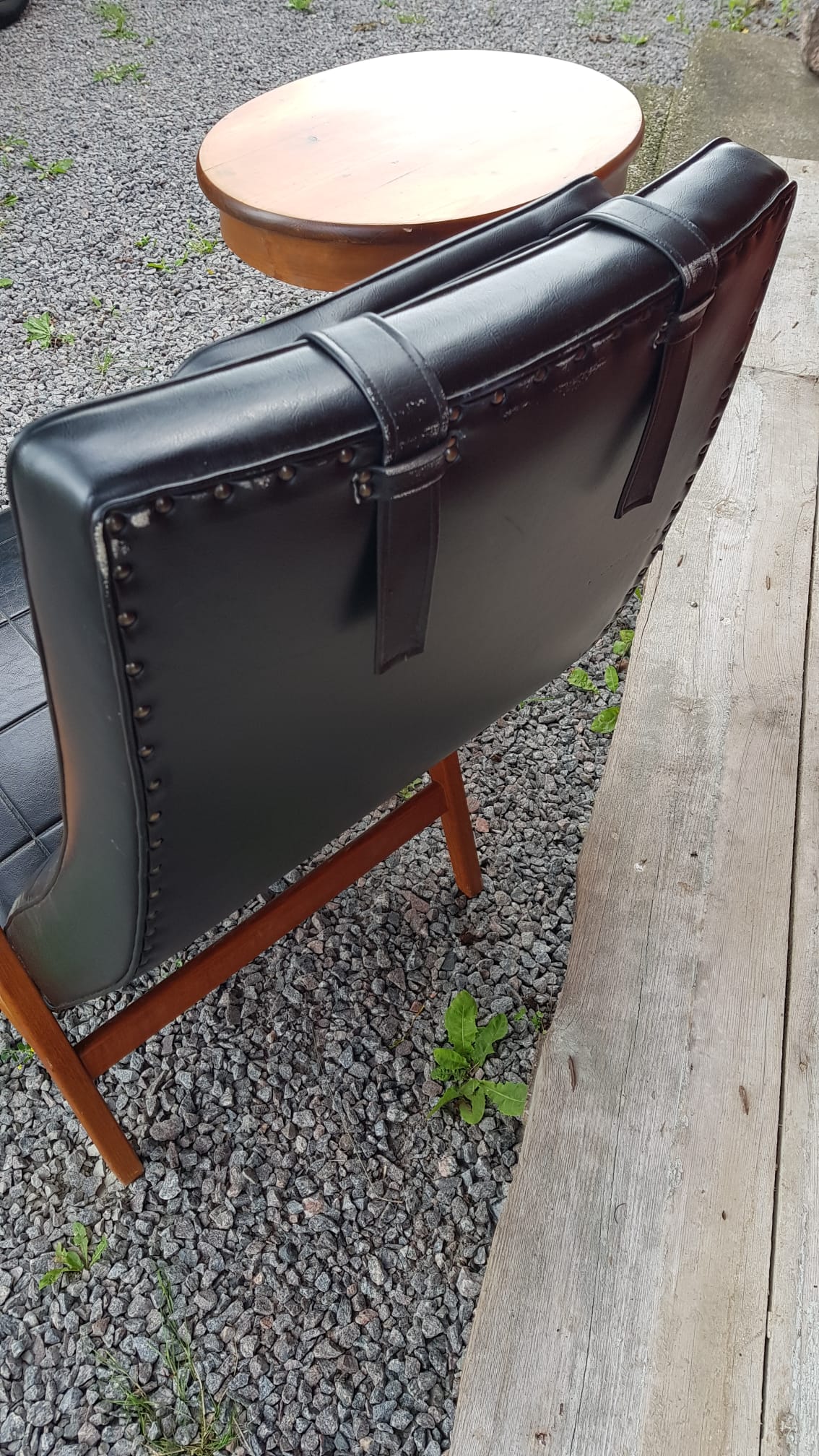 Skinnfåtölj i teak