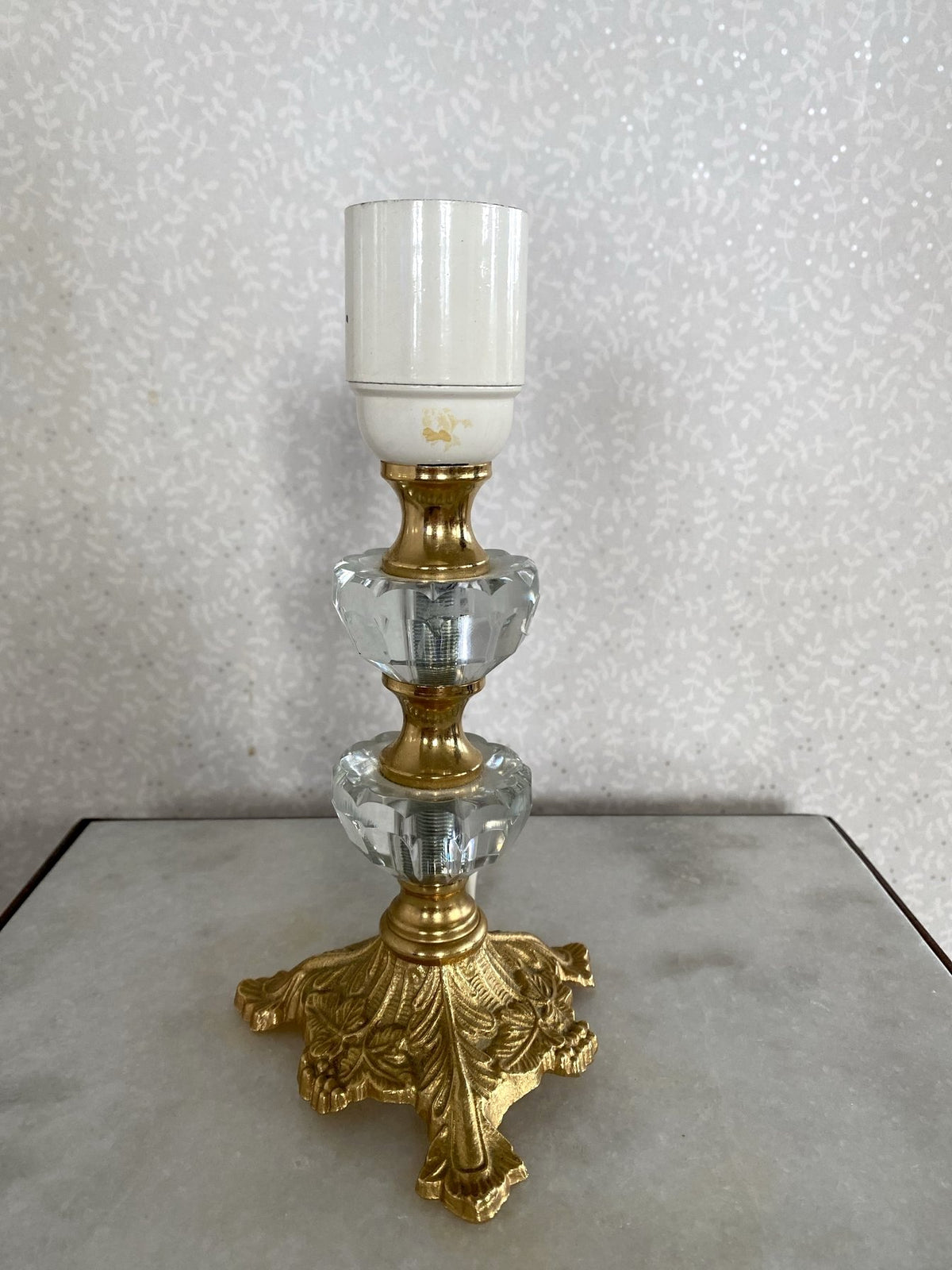 Lampfot i mässing och två nivåer i glas