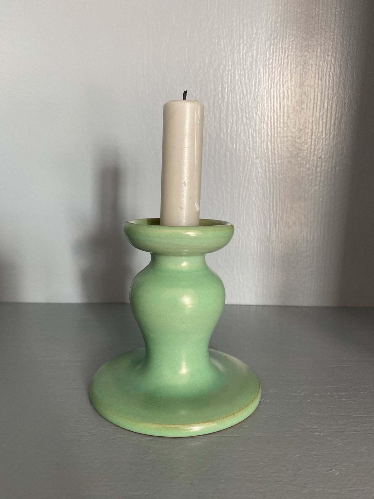 Grön ljusstake i keramik