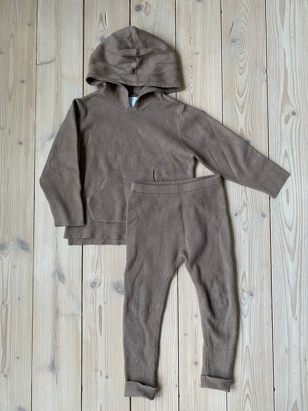 Mysigt set i brunt Zara i 98