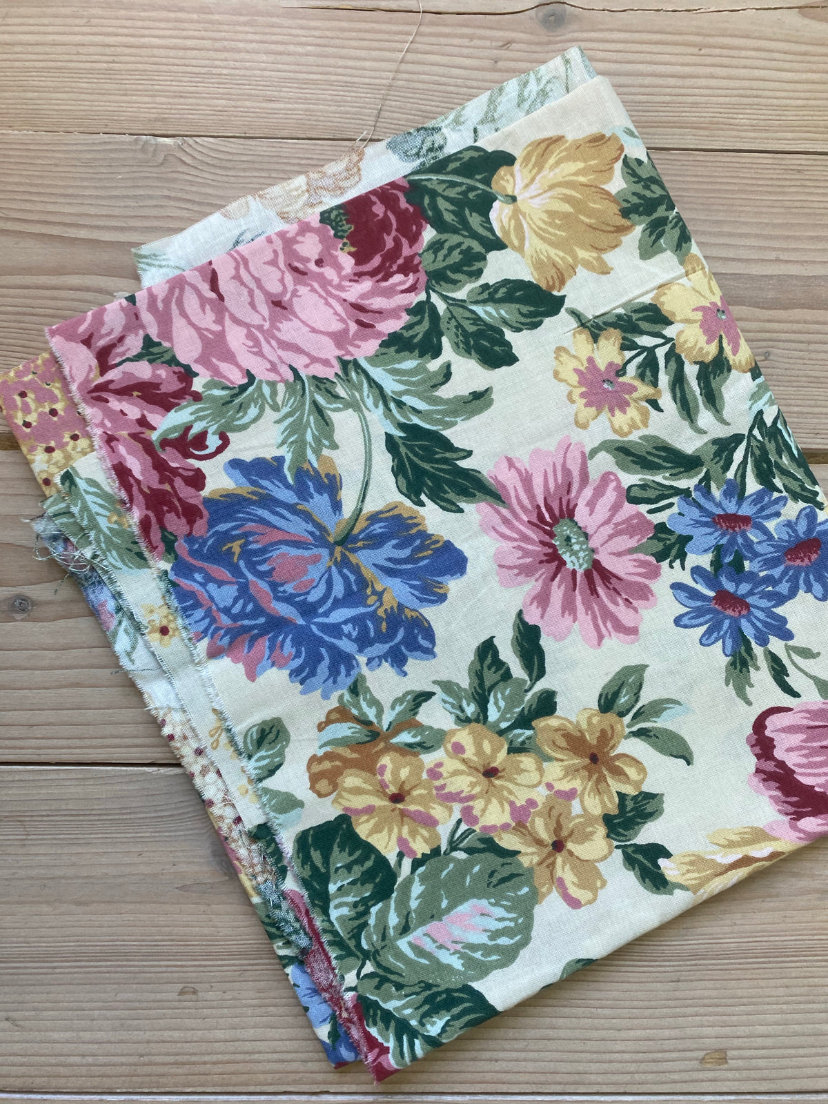 Blommigt tyg - blommor