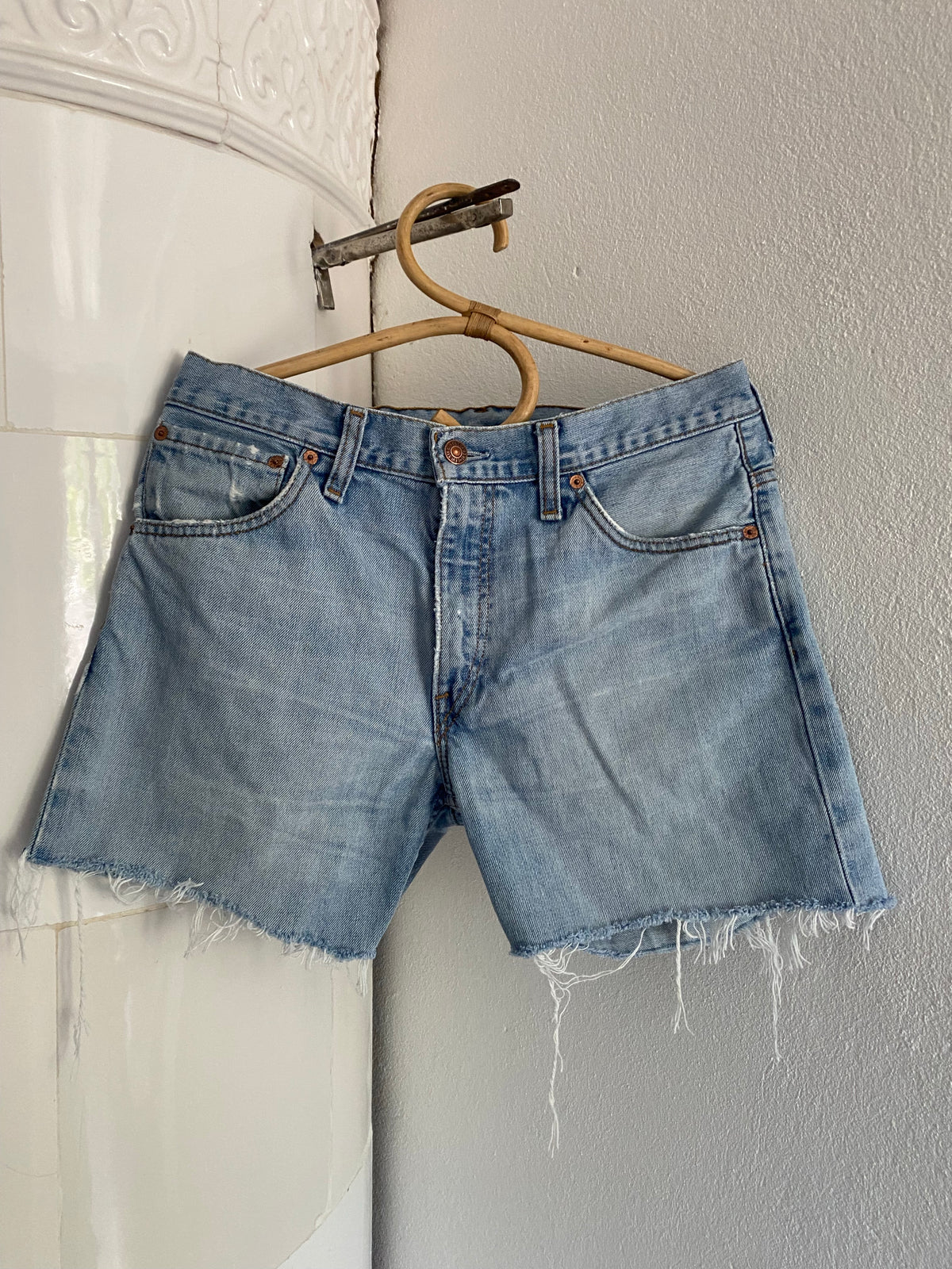 Levis original jeansshorts - ljusa