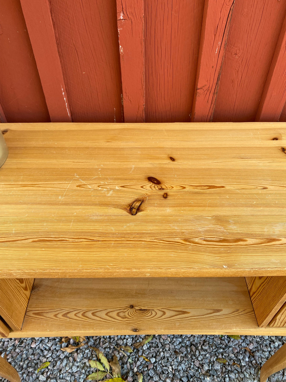 Avlutat smink/sidobord