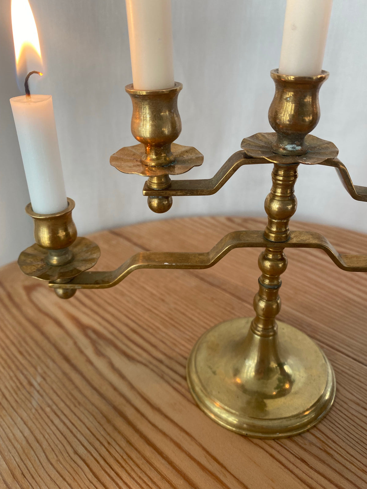 Mässingsljusstake för julgransljus