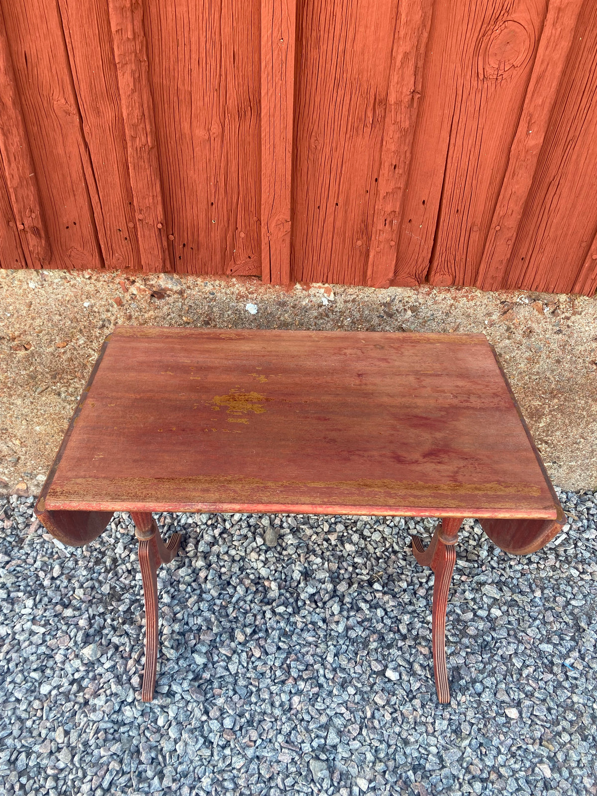 Charmigt litet sido-slagbord