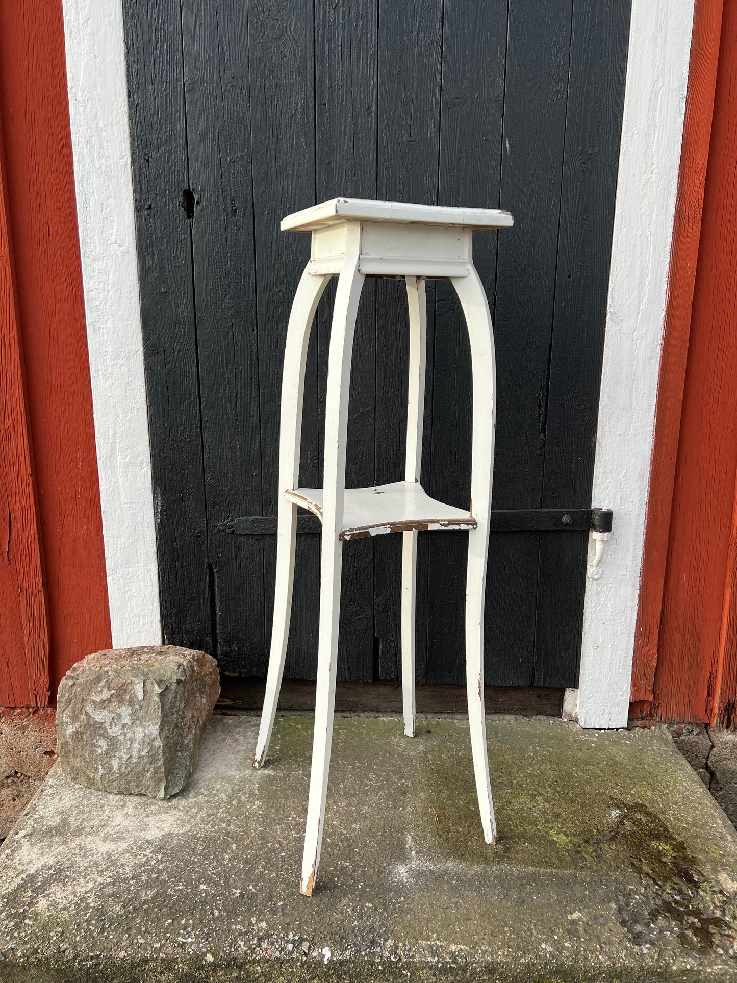 Vit hög piedestal