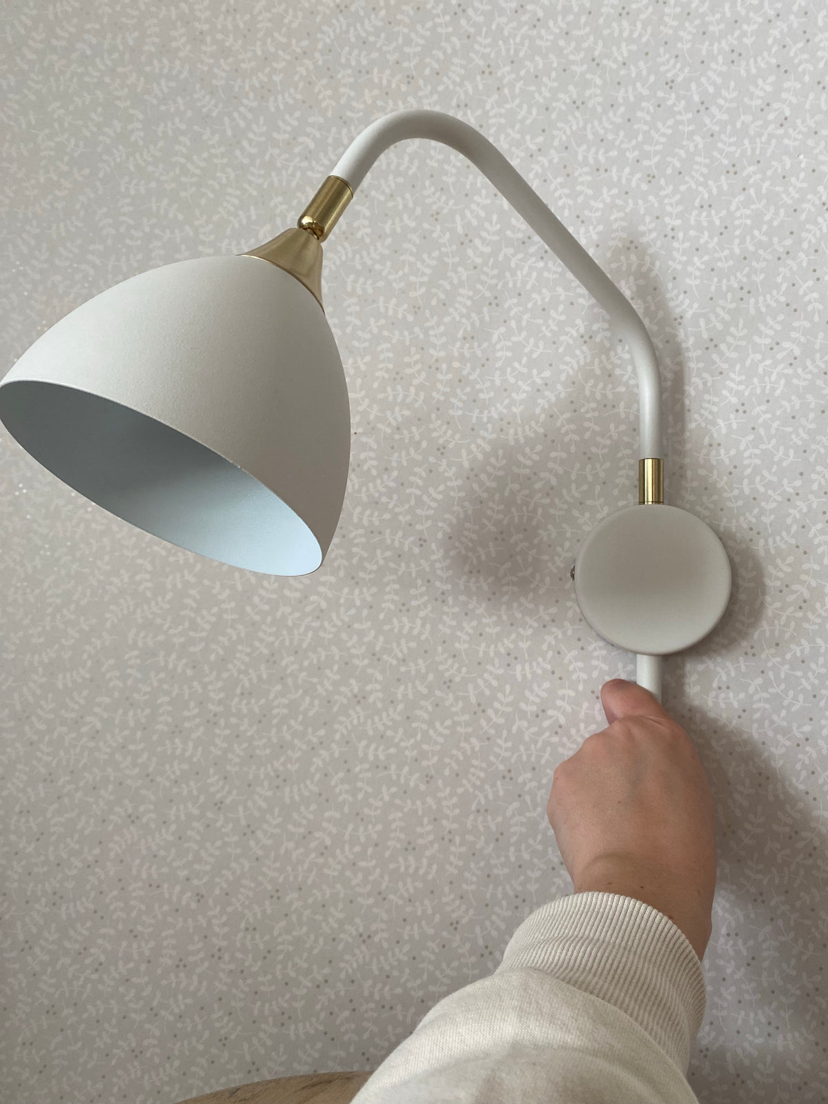 Vit vägglampa