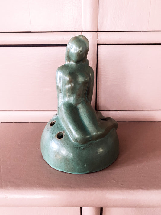 Grön vacker skulptur