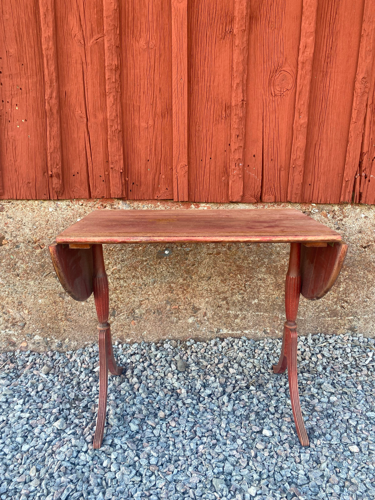 Charmigt litet sido-slagbord