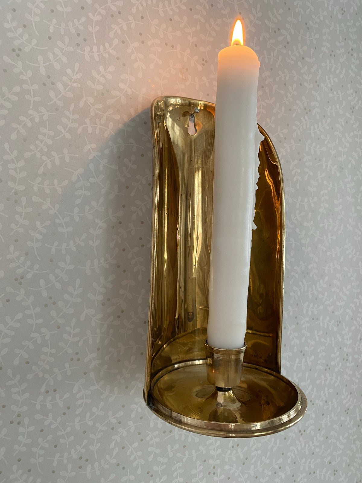 Väggljusstake i mässing - putsad!
