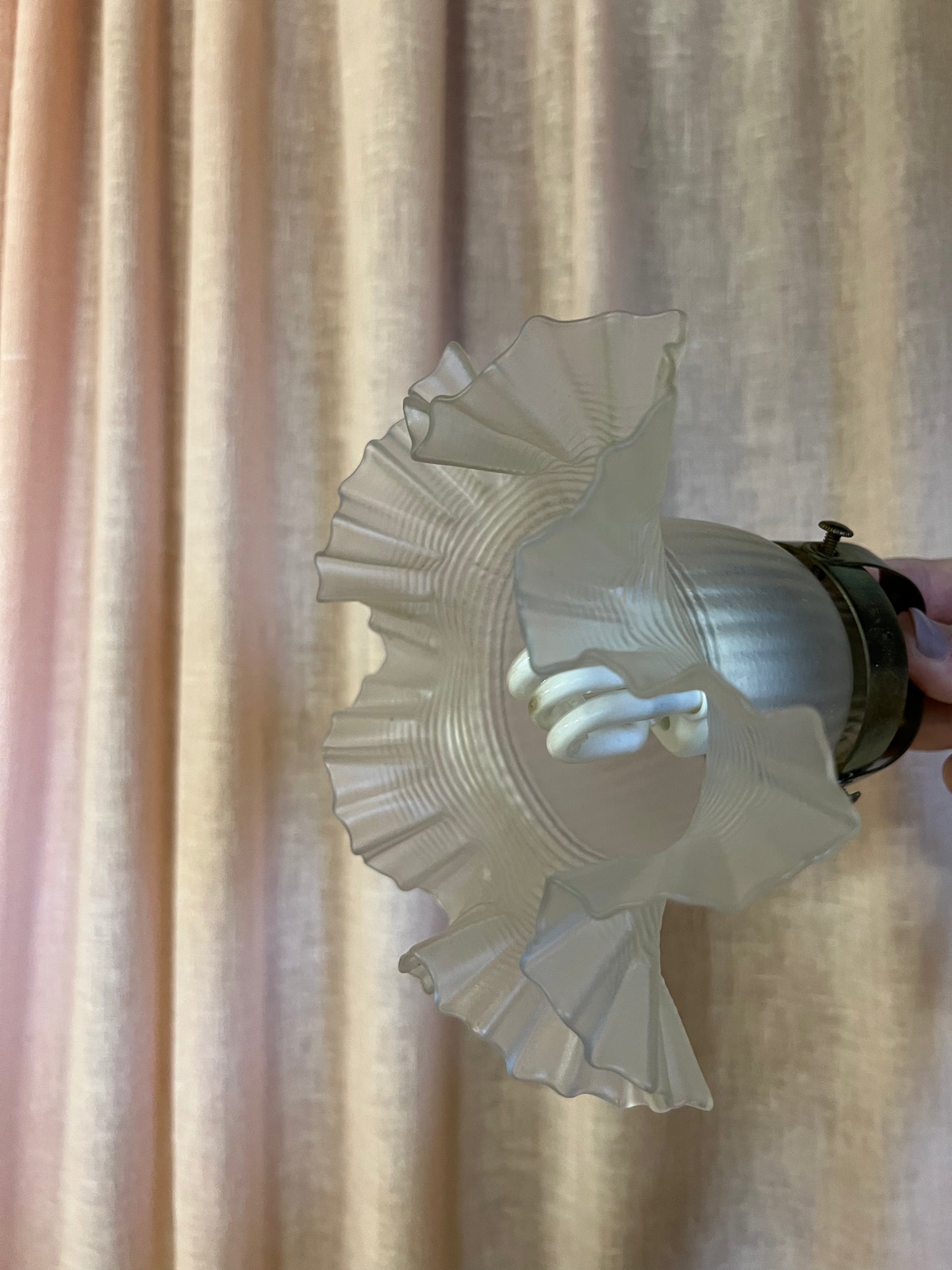 Gräddbakelse till lampa med volang