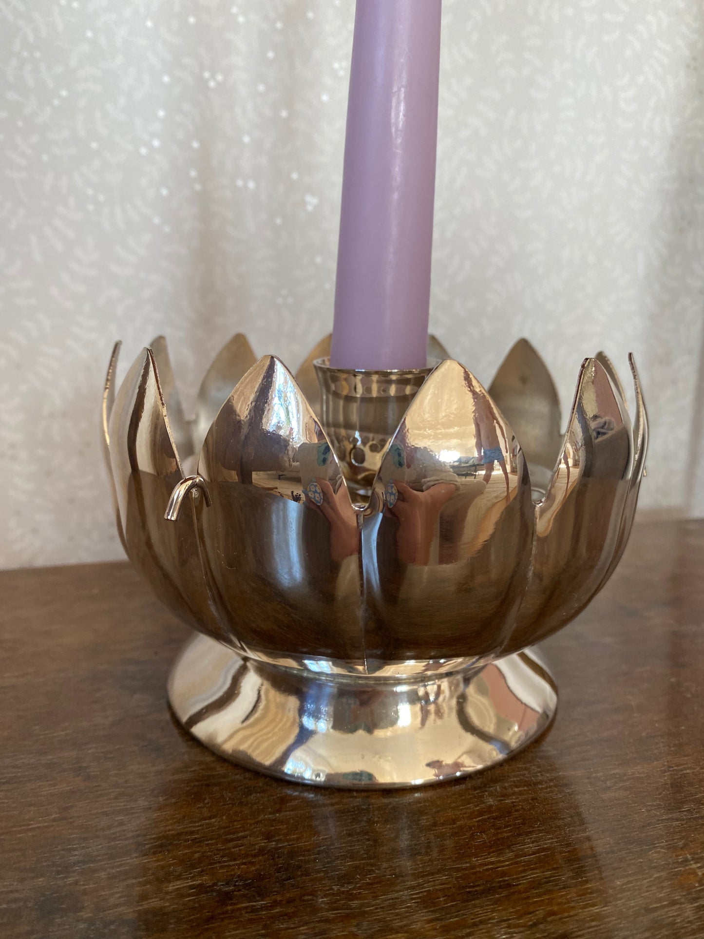 Näckrosformad ljusstake med blomsterfakir/kruka