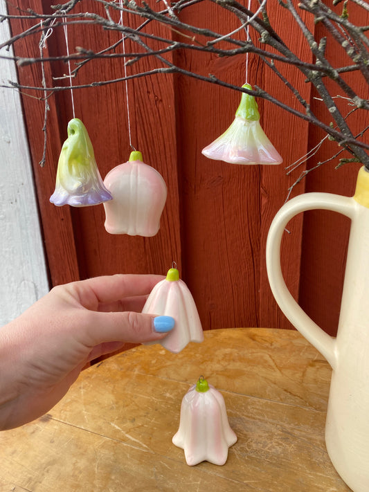 Fem ljuvliga blomsterklockor