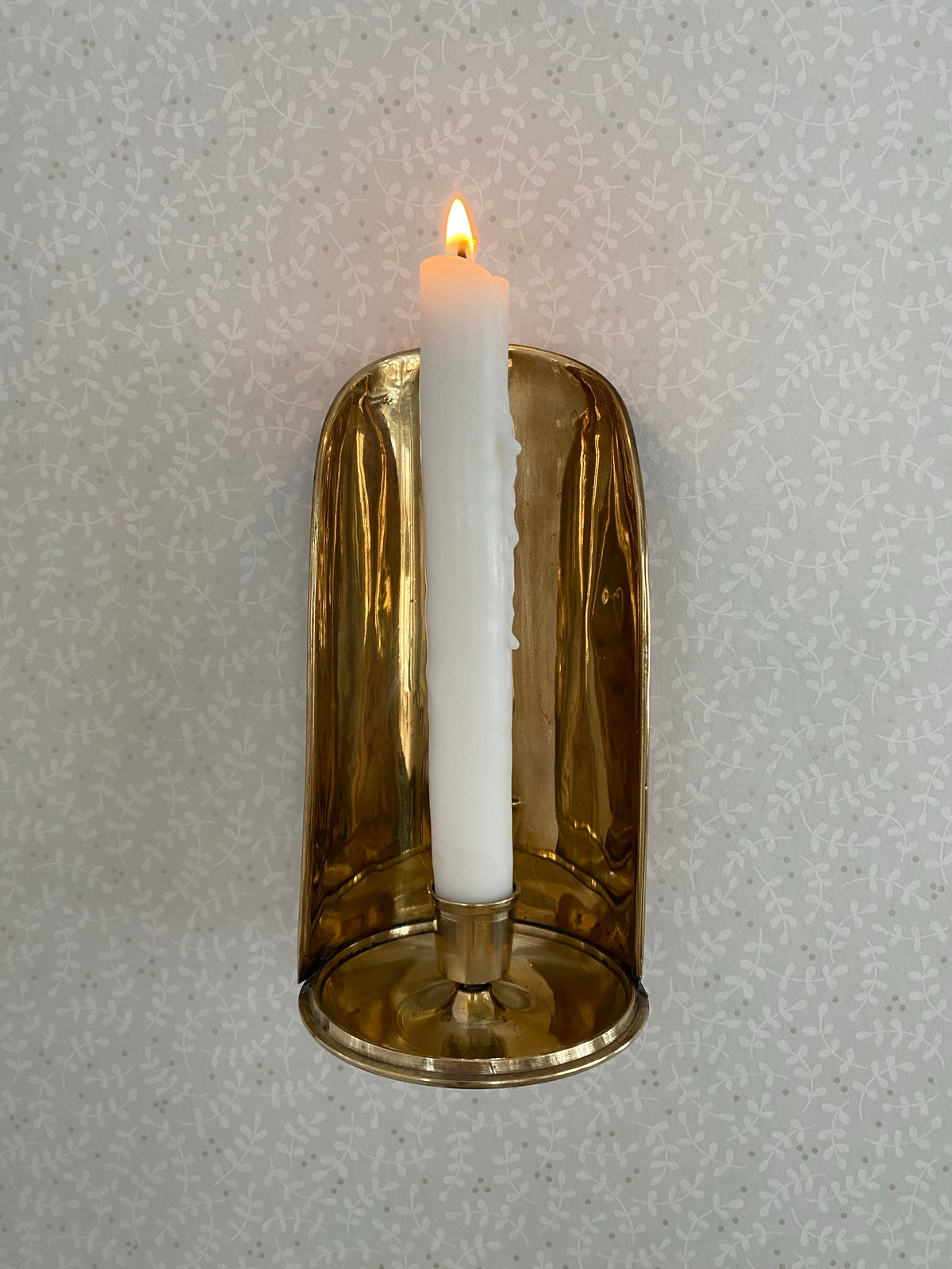 Väggljusstake i mässing - putsad!