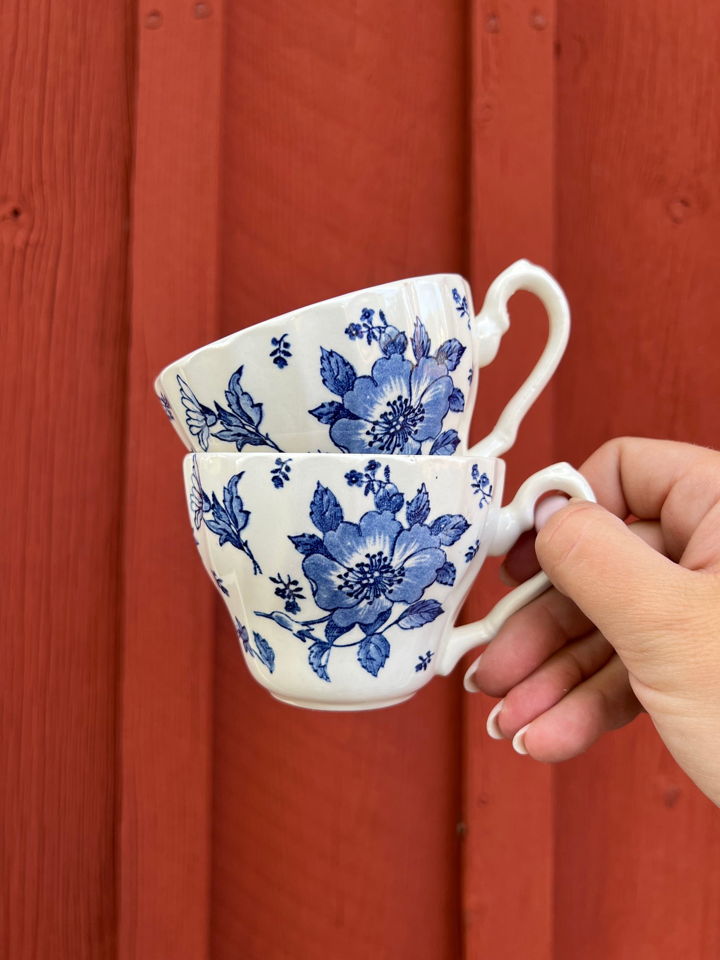 2 st blåblommiga kaffekoppar
