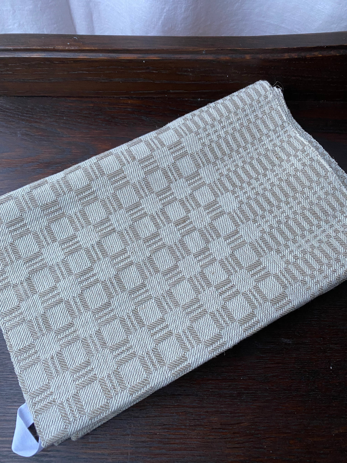 Paret vävda kökshanddukar i beige