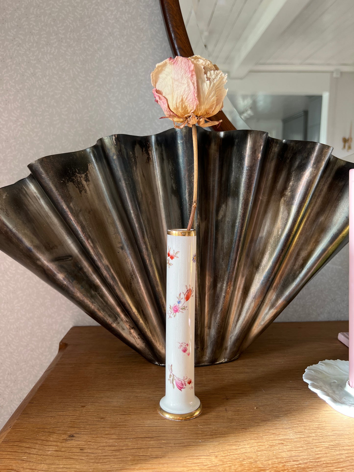 Hög vas med blommor - Rörstrand