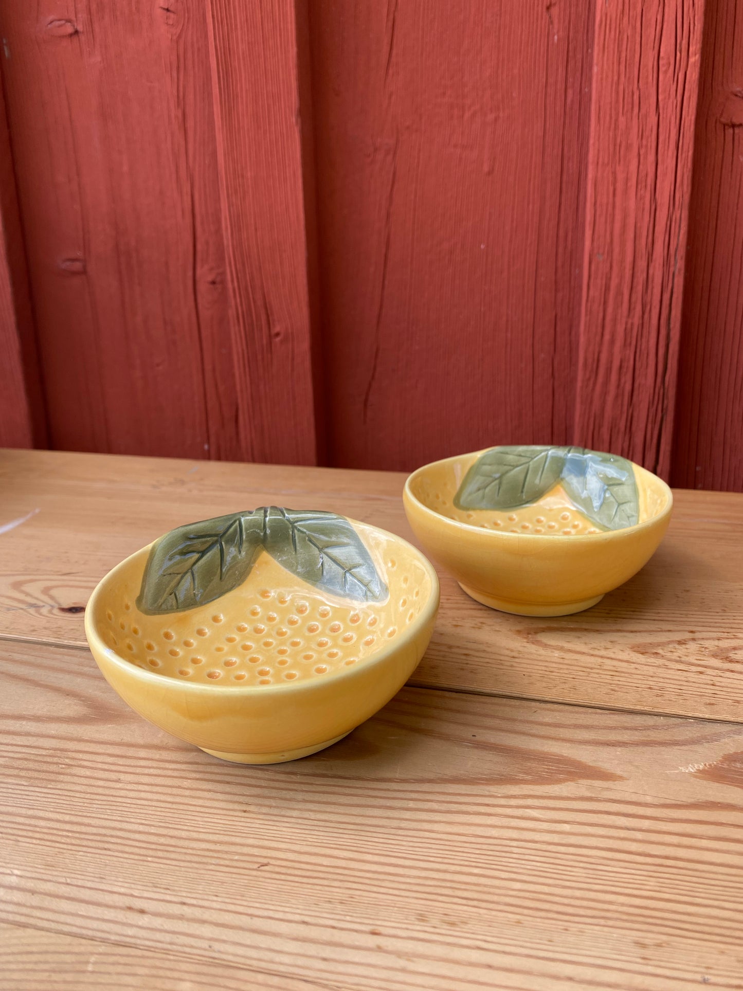Paret citronskålar i porslin