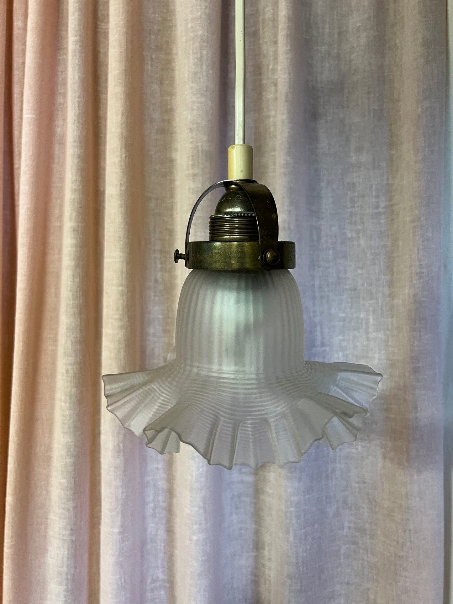 Gräddbakelse till lampa med volang