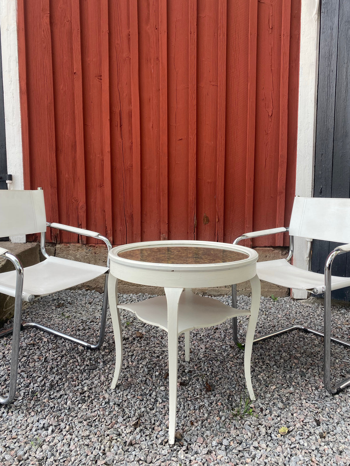 Unikt och charmigt sidobord