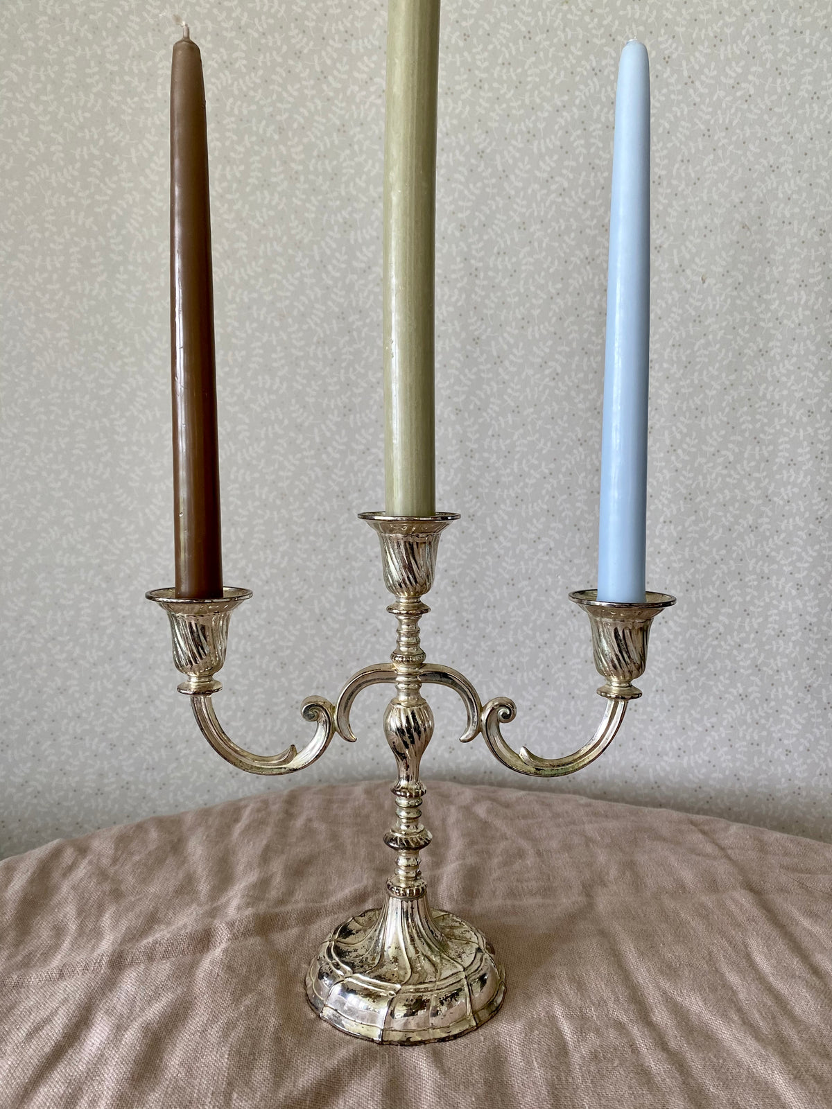 Trearmad ljusstake i silver