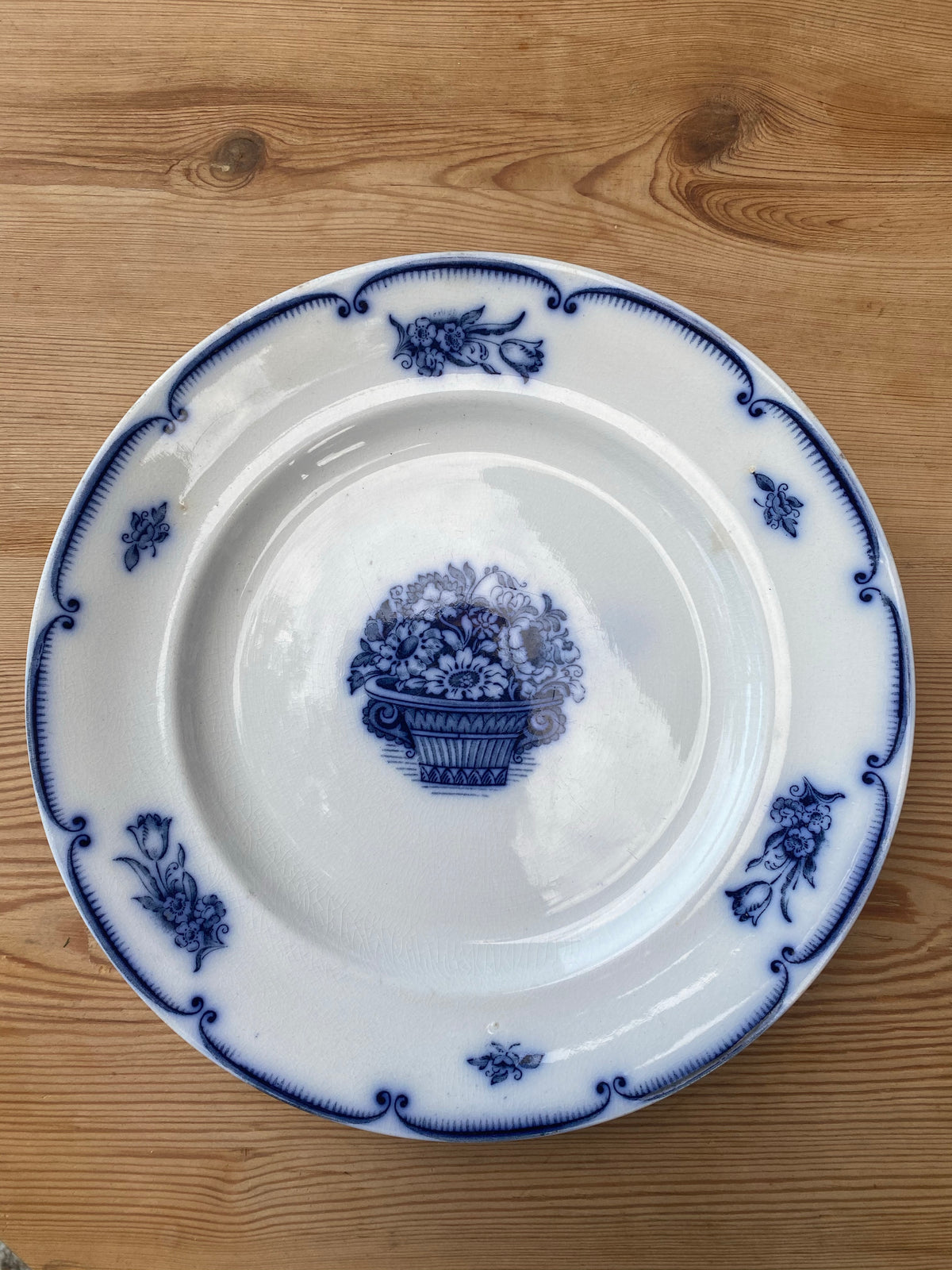 Blåvit tallrik blomsterkorg - Gustafsberg GEFION