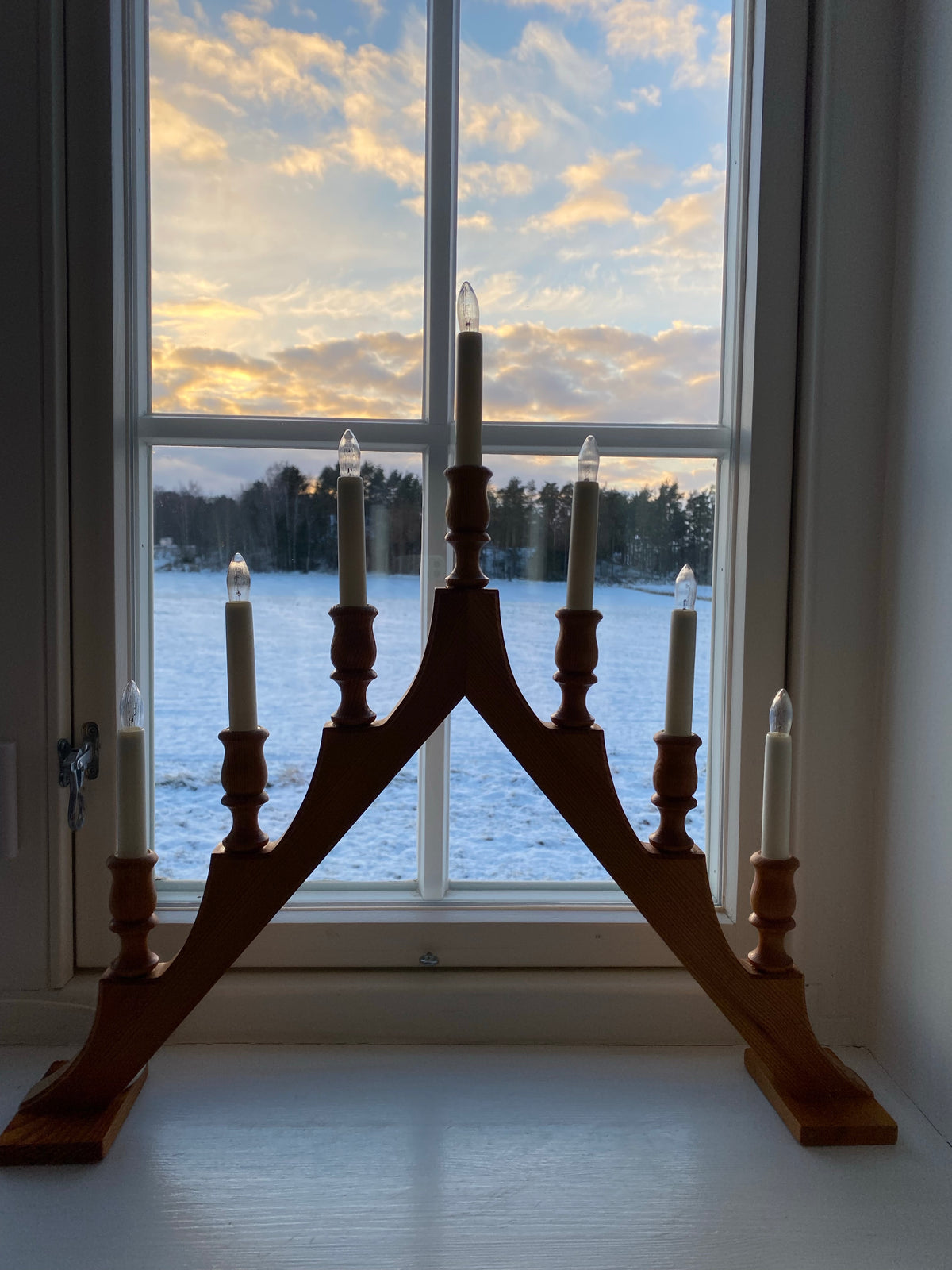 Stor adventsljusstake i trä