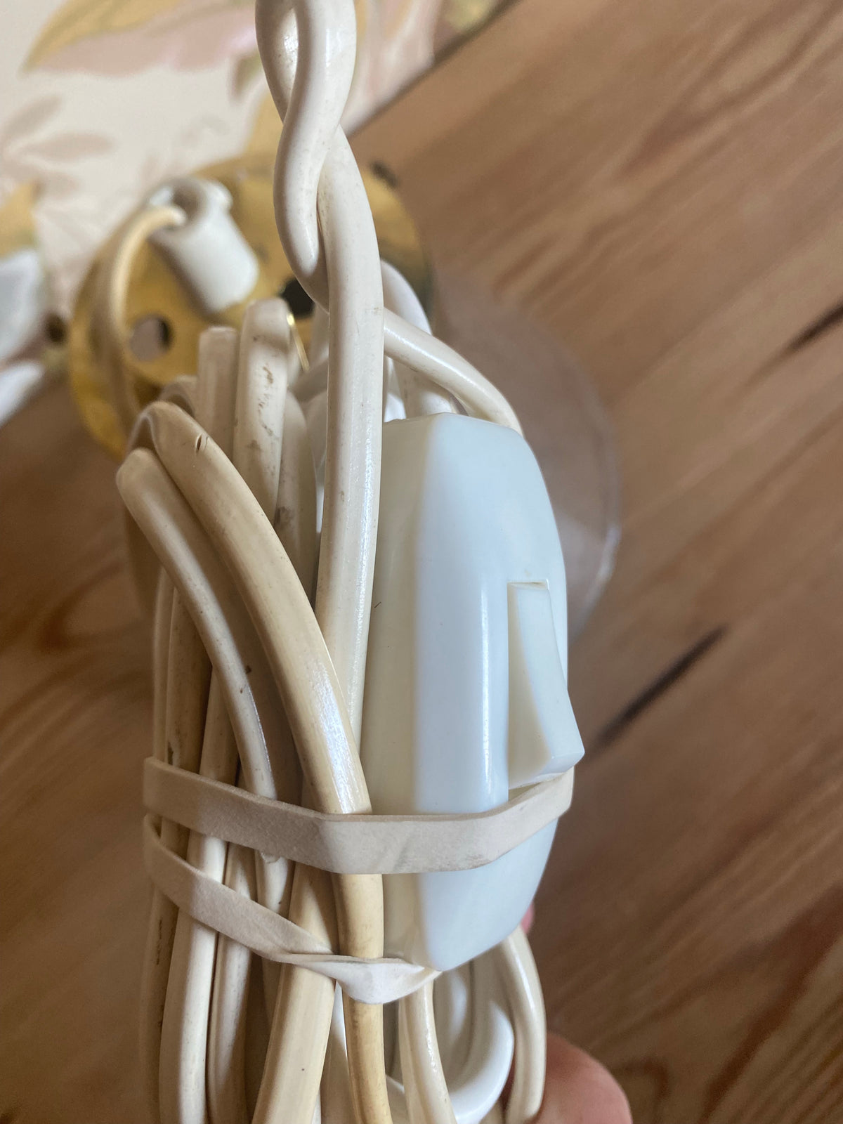 Finaste lampan i klarglas med mässingsdetalj