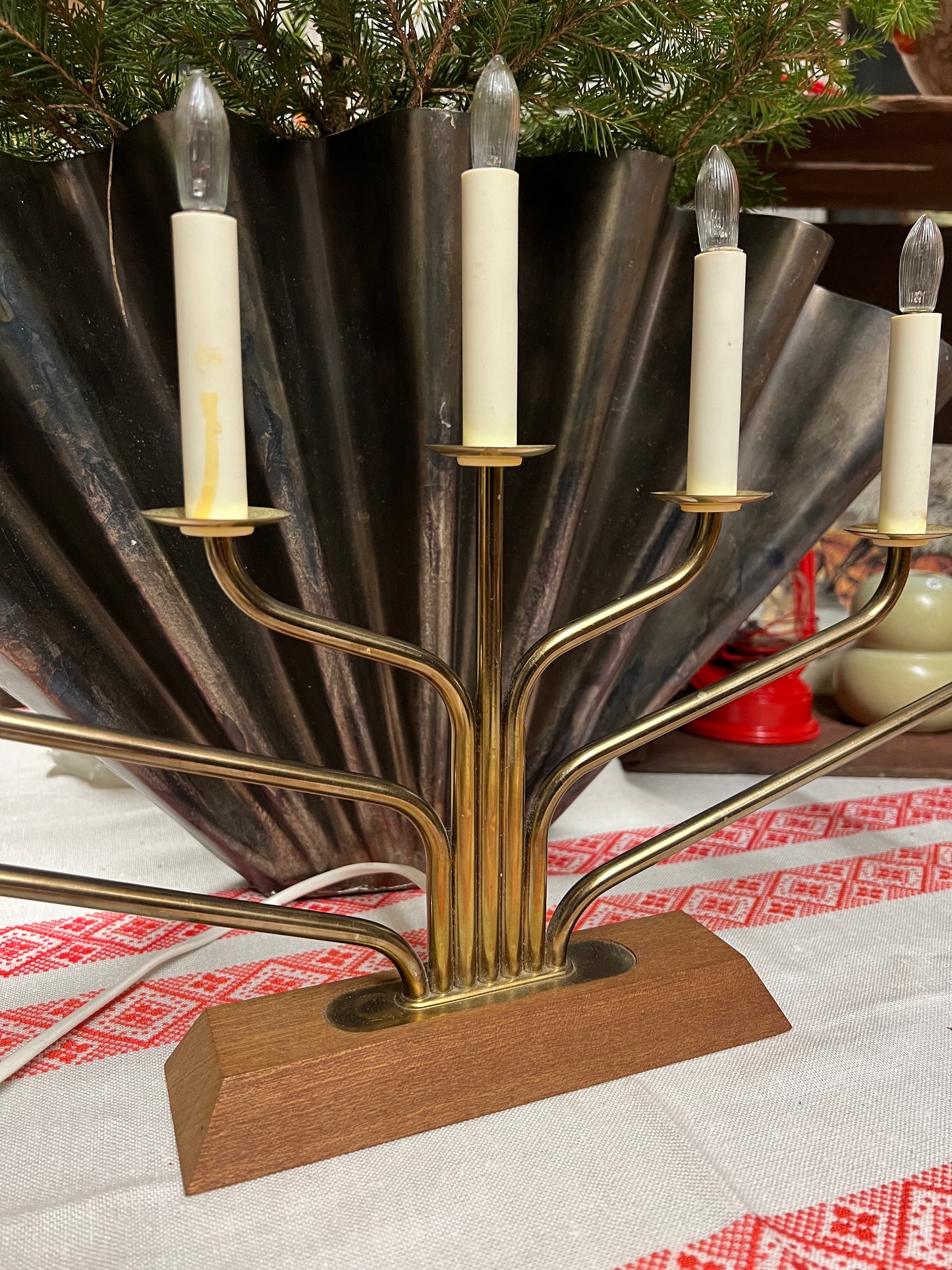 Adventsljusstake i mässing och teak