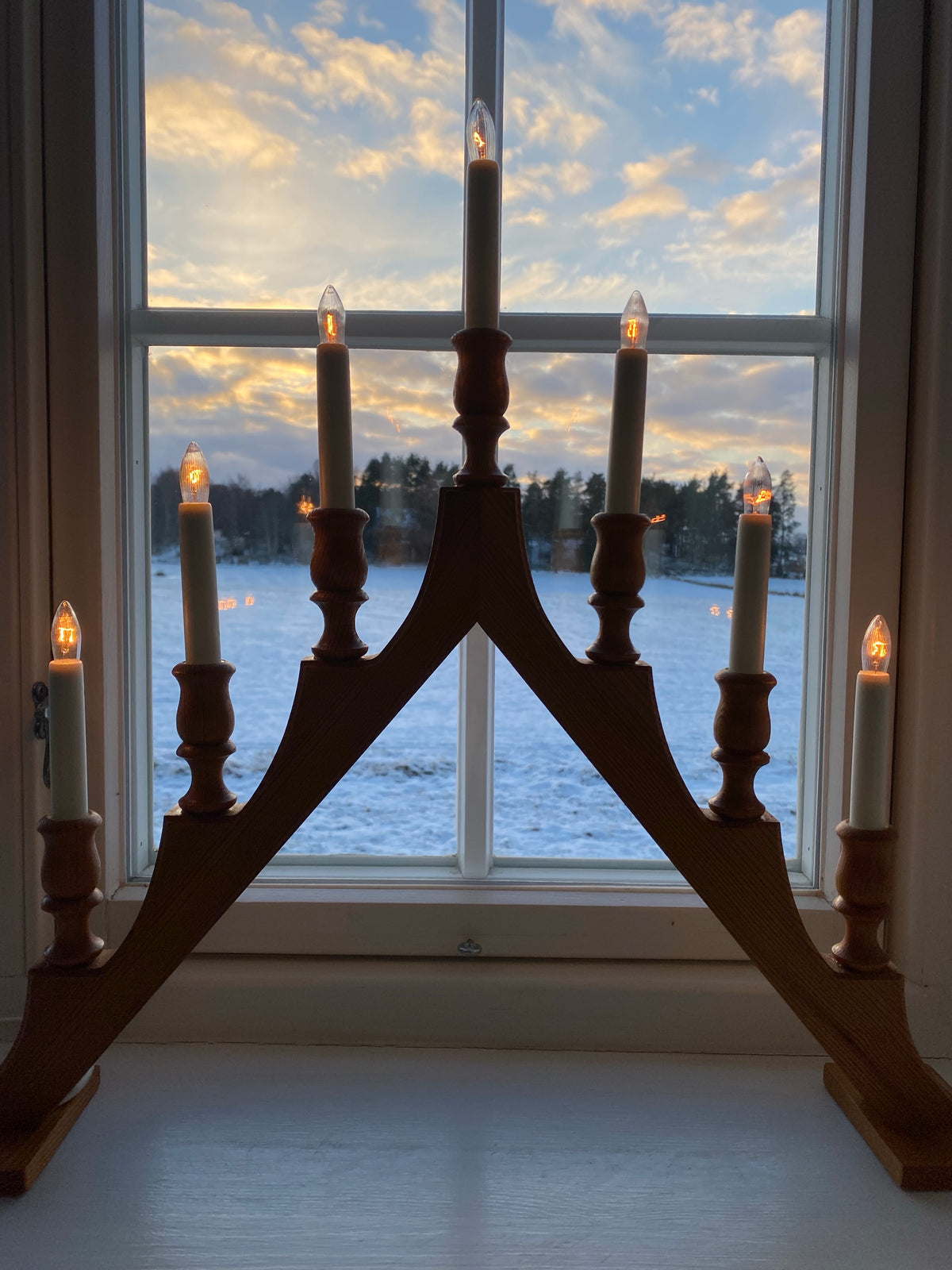 Stor adventsljusstake i trä