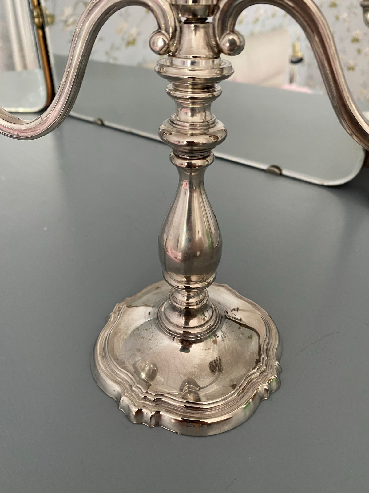 Trearmad silverljusstake