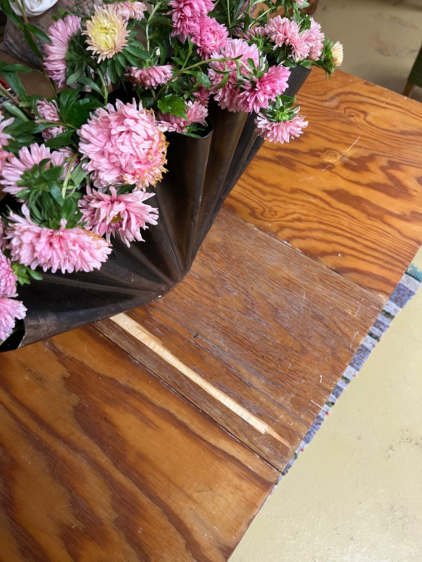 Mindre slagbord med lite skavanker