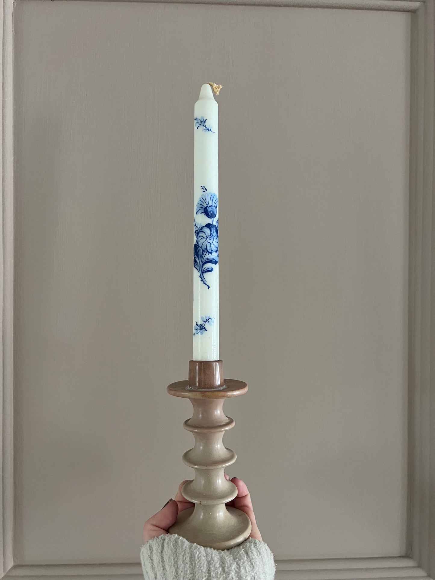 Snurrad ljusstake i rosa