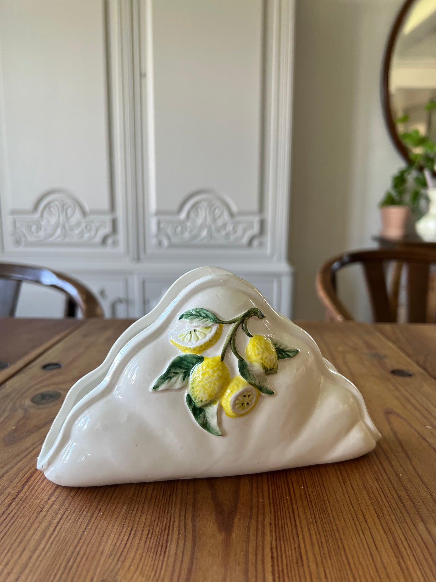 Servetthållare i porslin med citron