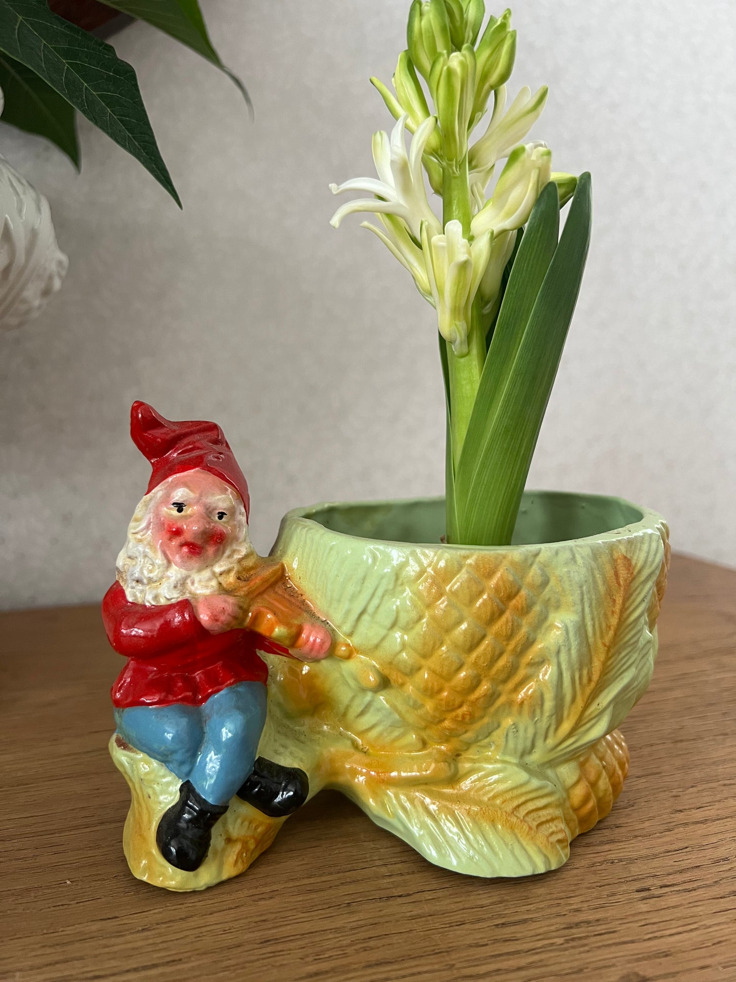 Äldre tomtekruka